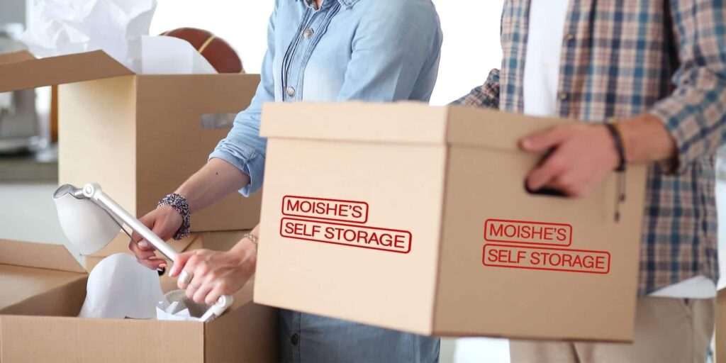 Moishe's self storage boxes