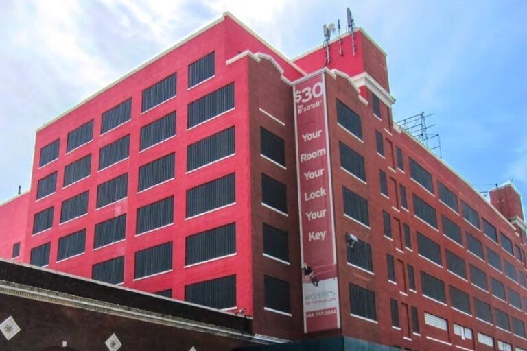Storage unit NYC Moishe's Self Storage